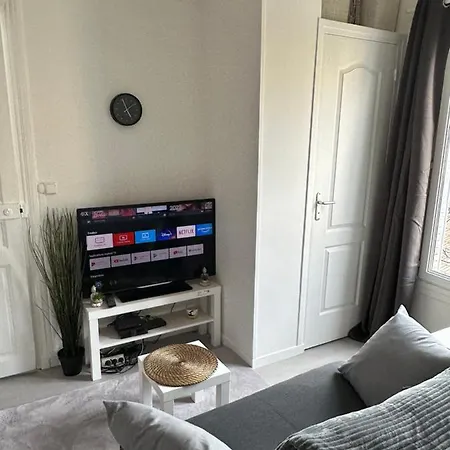 Cosy Apartment - 15 Min From Paris Courbevoie Buitenkant foto